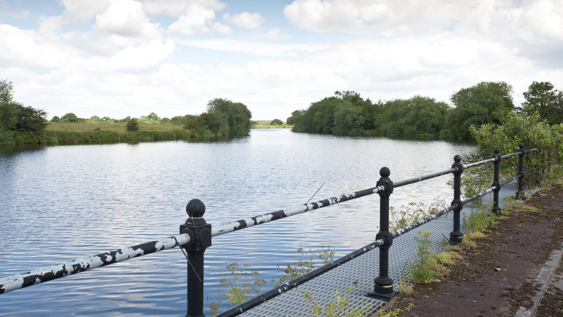 Beautiful Riverside Location